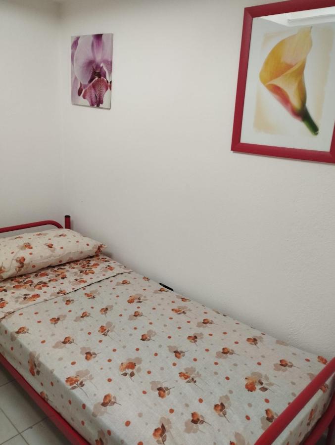 Casa Vacanze Cettina Home 3 Mt 50 Dal Mare Terra Mala Екстер'єр фото